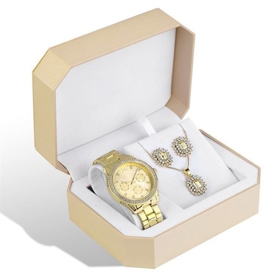 Rose Gold Bracelet And Watch ha messo l'insieme dell'orologio e del braccialetto delle donne del movimento del quarzo