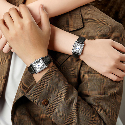 OEM di servizio di personalizzazione dell'orologio del quarzo delle coppie dell'esposizione di tempo 28mm