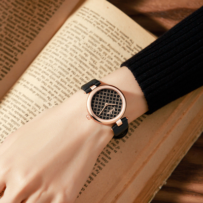Personalizza l' orologio da uomo con l' opzione del colore del calendario e del quadrante personalizzato