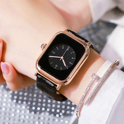 Orologio quadrato Antiscratch Wearproof 64g del quarzo delle donne di forma