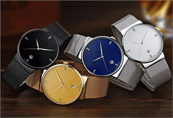 il quarzo d'acciaio della copertura posteriore 316L guarda inossidabile, l'oro Tone Stainless Steel Watch