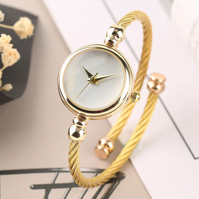 Larghezza di banda dell'orologio 4mm del braccialetto dell'oro delle donne dell'orologio del quarzo di Nonwaterproof
